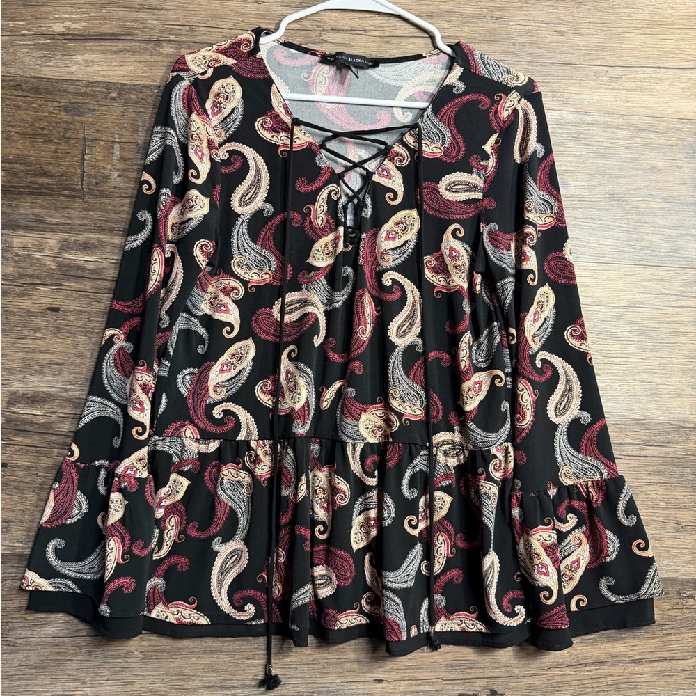 White House Black Market Black and Burgundy Paisley Blouse